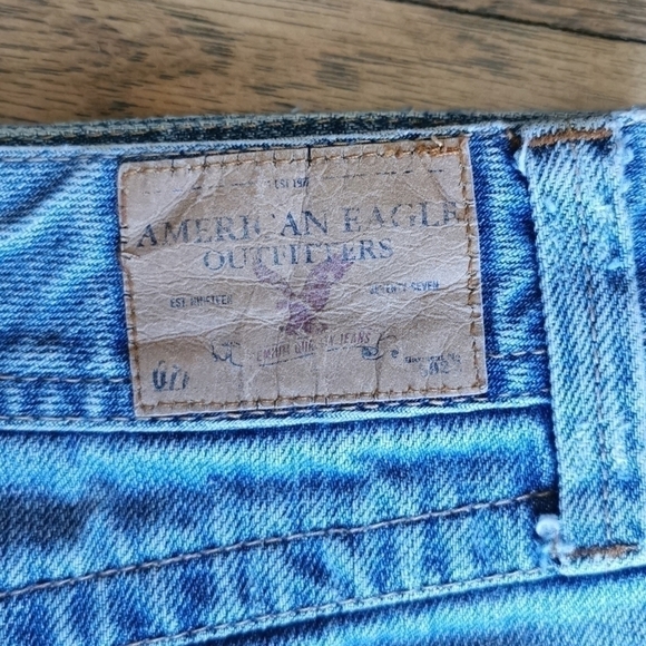 American Eagle Faded Distressed Denim Miniskirt 10 - Picture 6 of 7